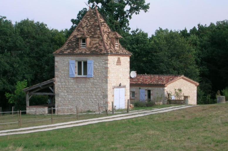 Beautiful Pigeonnier With Sensational Surroundings